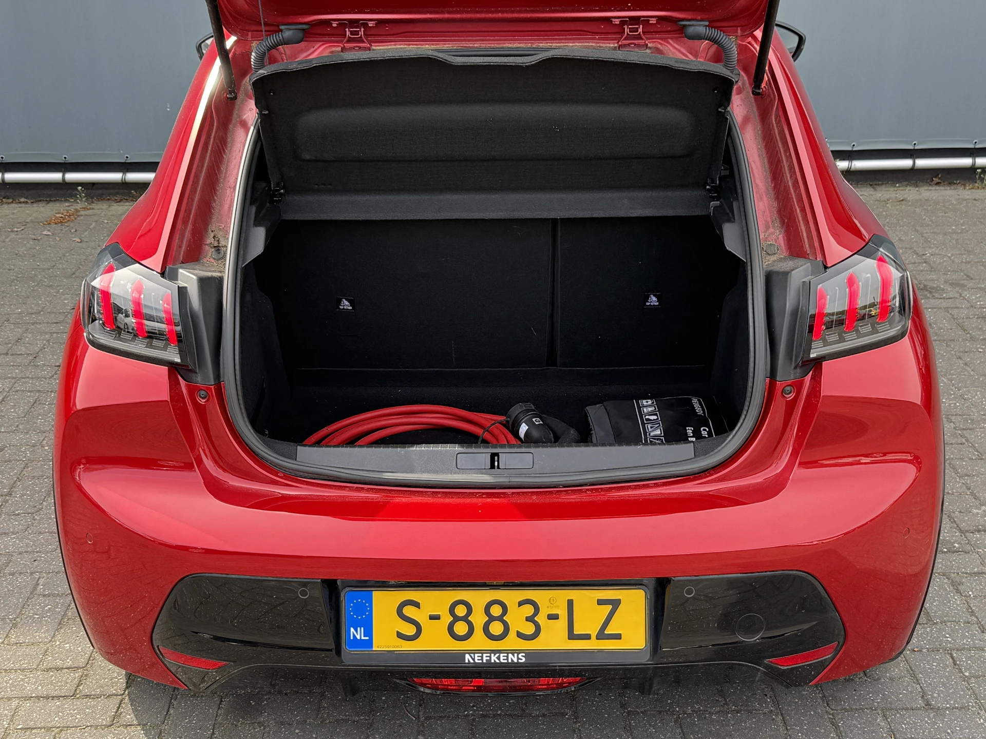 Hoofdafbeelding Peugeot e-208