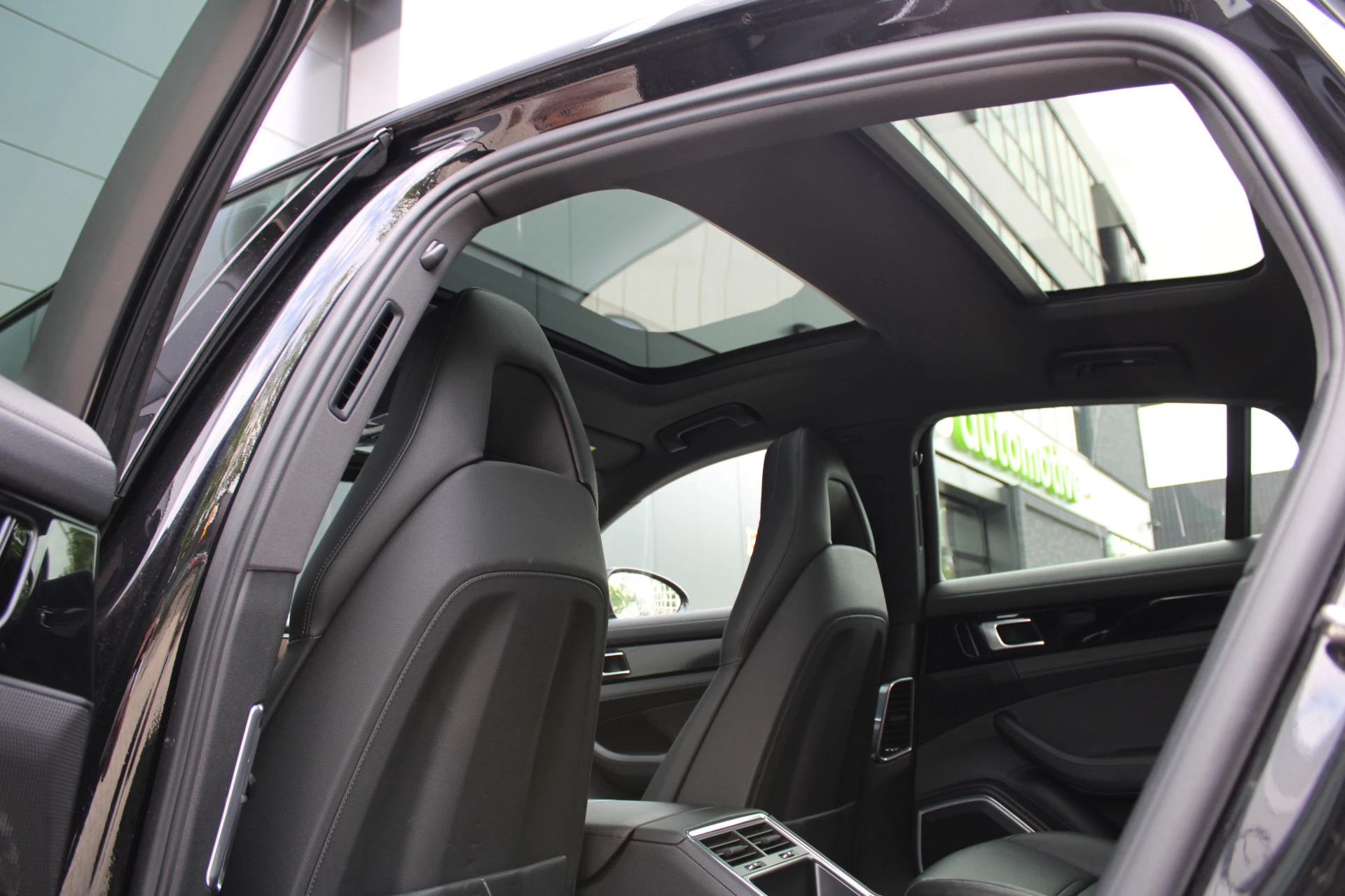 Hoofdafbeelding Porsche Panamera