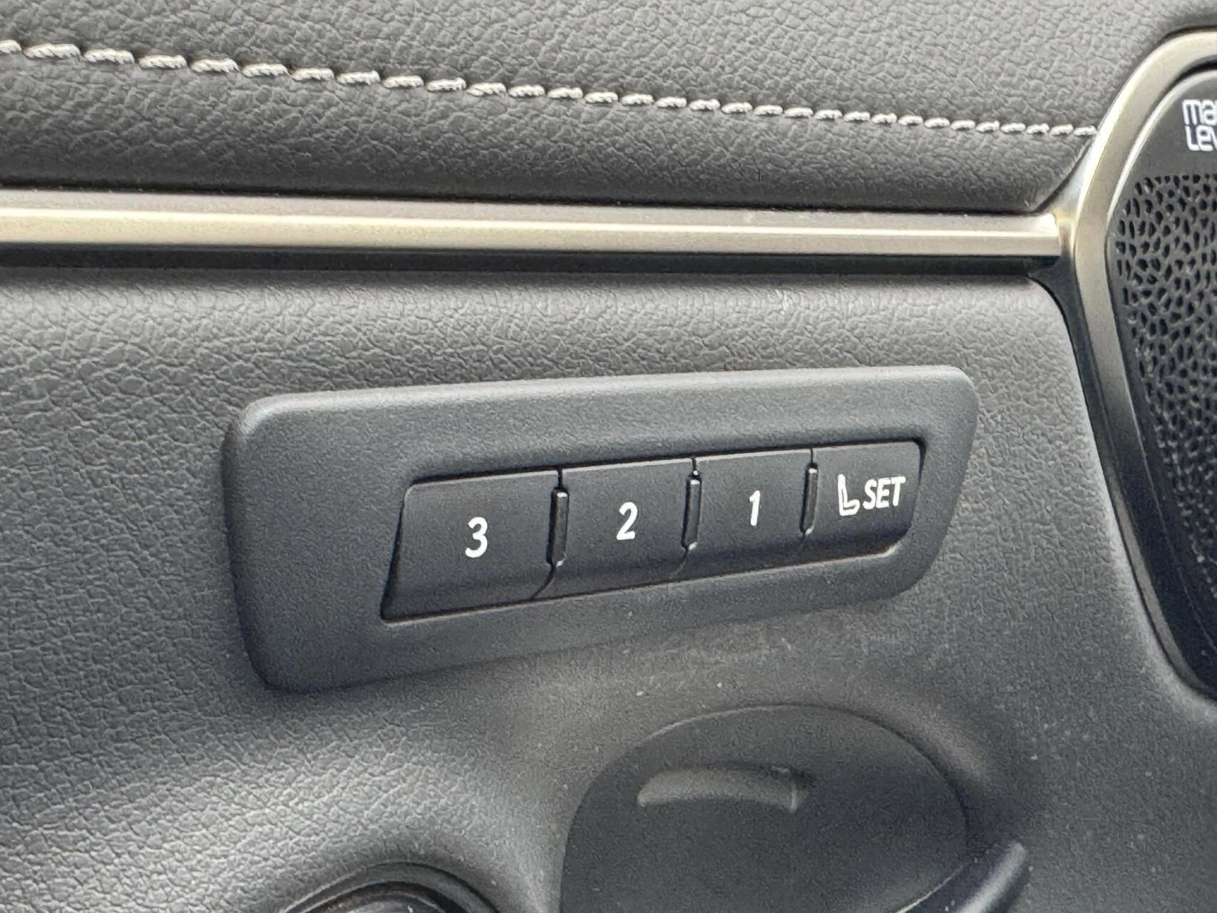 Hoofdafbeelding Lexus ES