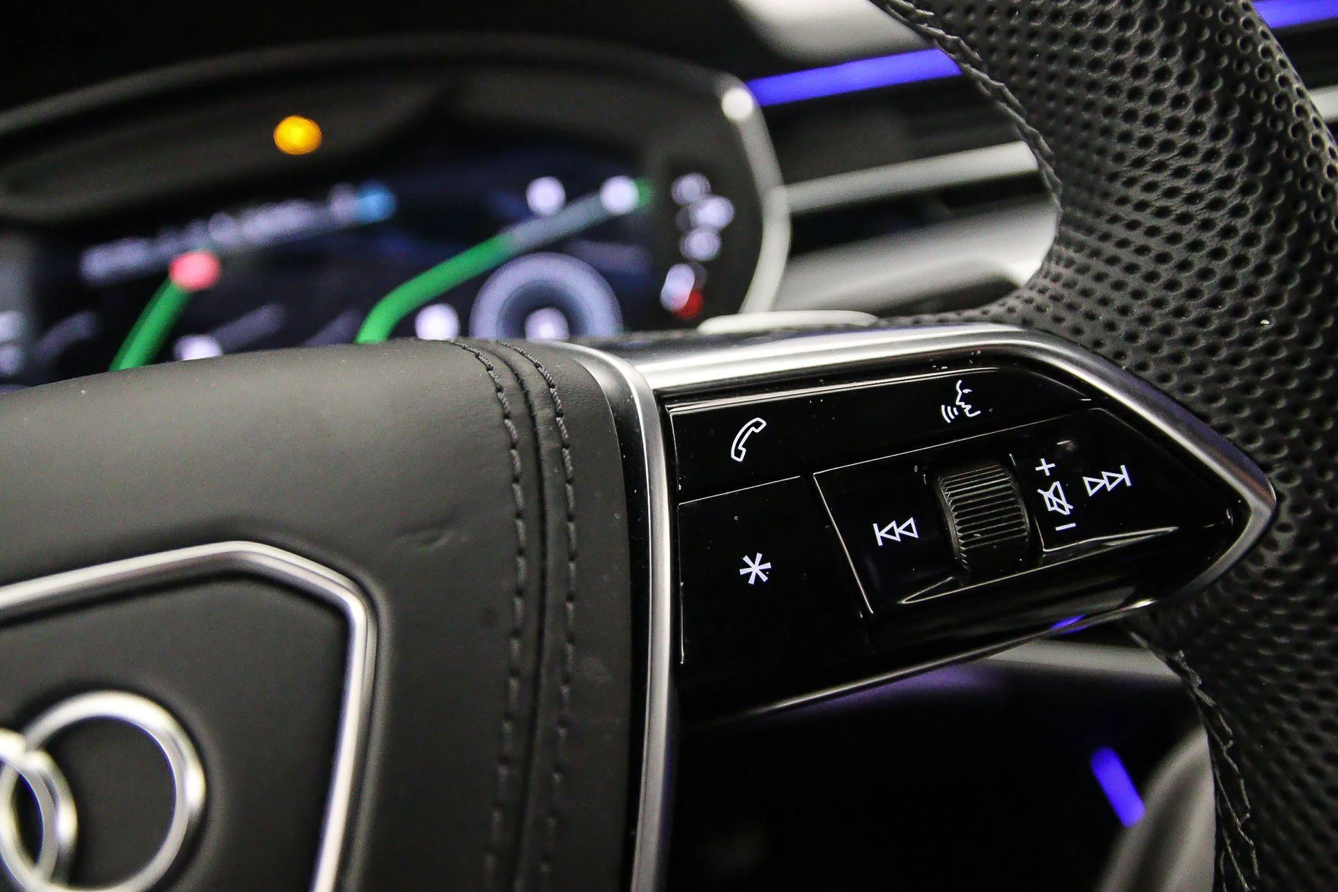 Hoofdafbeelding Audi A8
