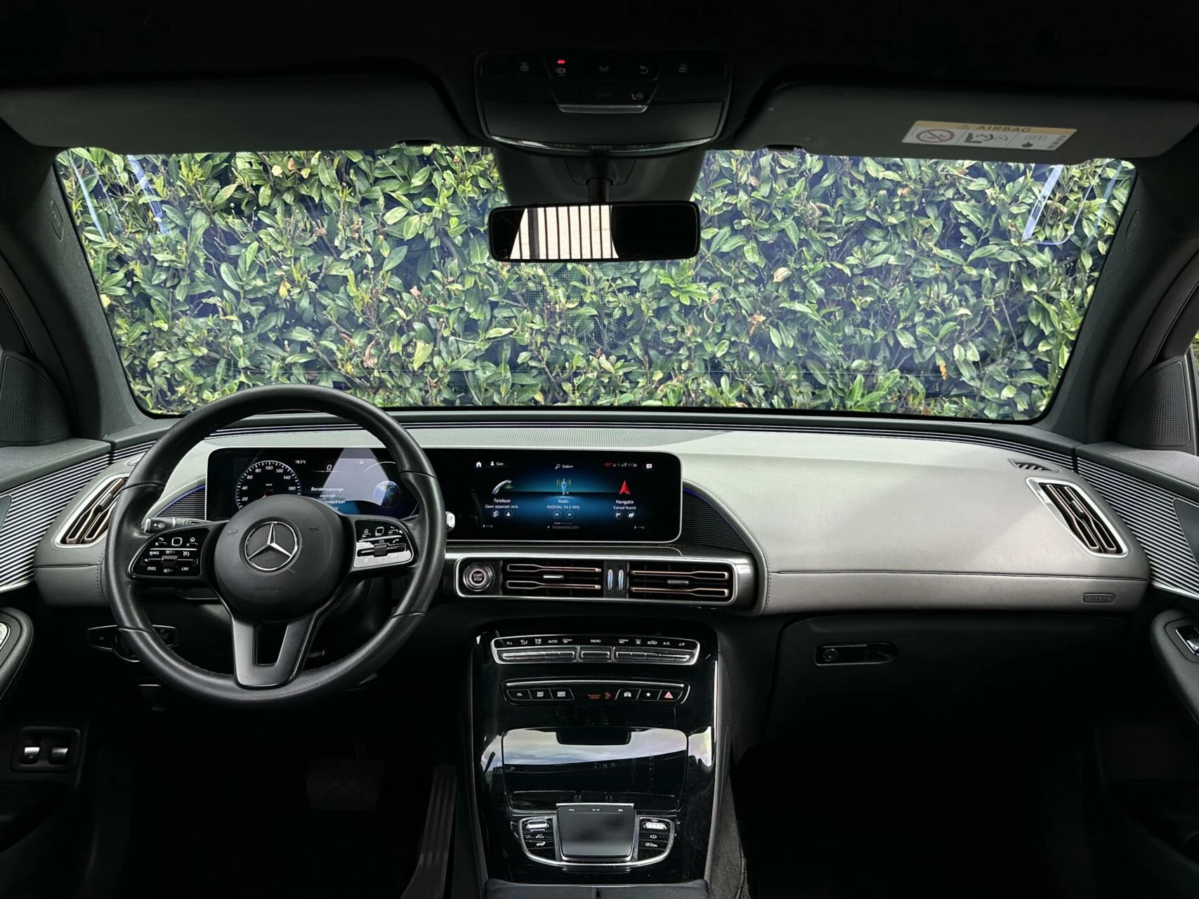 Hoofdafbeelding Mercedes-Benz EQC