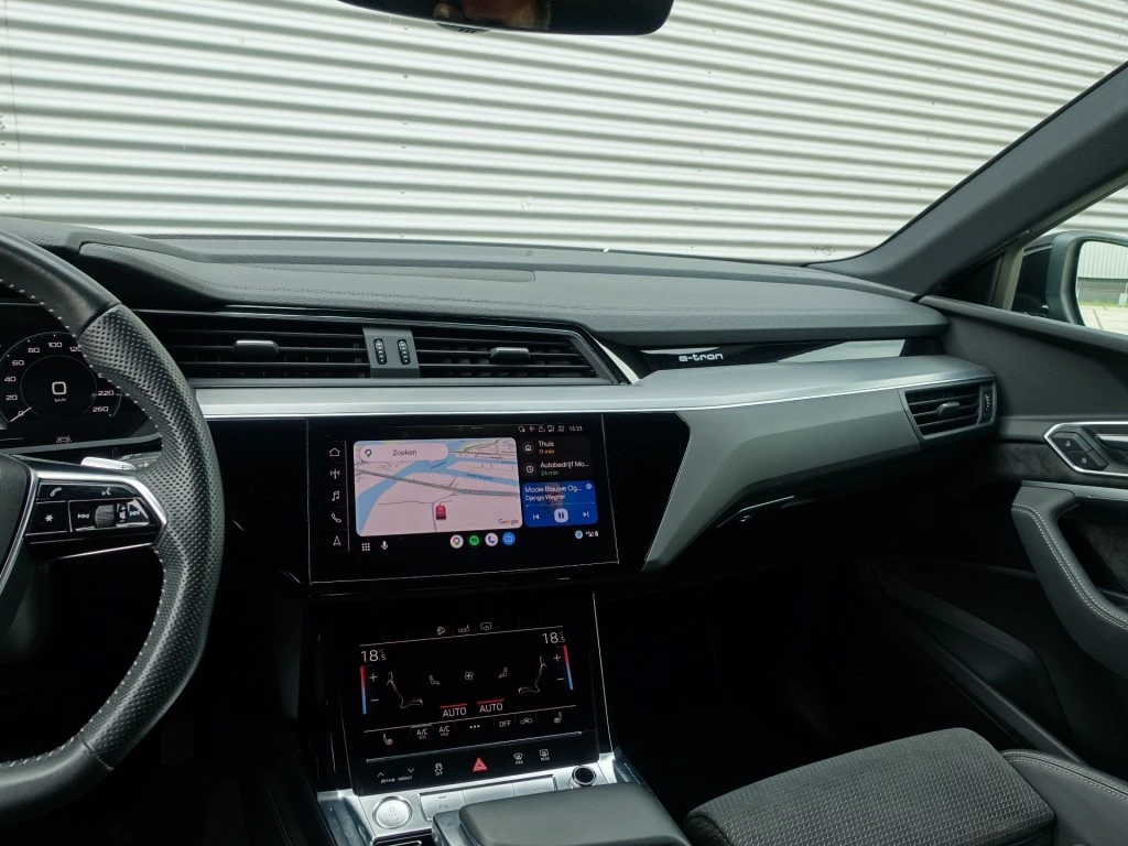 Hoofdafbeelding Audi e-tron