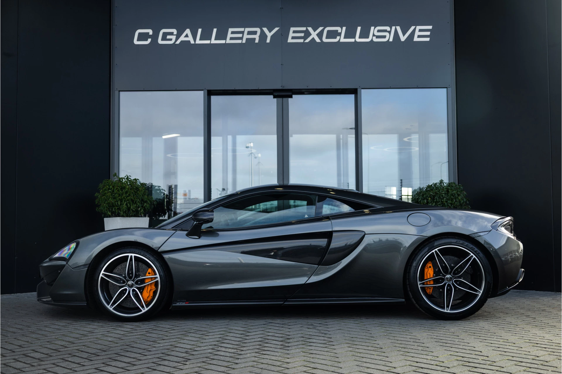 Hoofdafbeelding McLaren 570S
