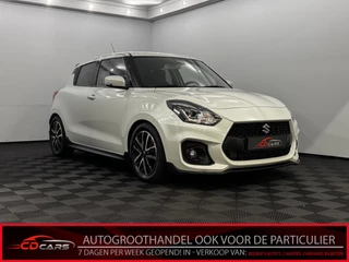 Hoofdafbeelding Suzuki Swift Suzuki Swift 1.4 Sport Smart Hybrid 130PK Camera, Navi, Stoelverwarming, Cruise control, Rijstrook correctie, Keyless start