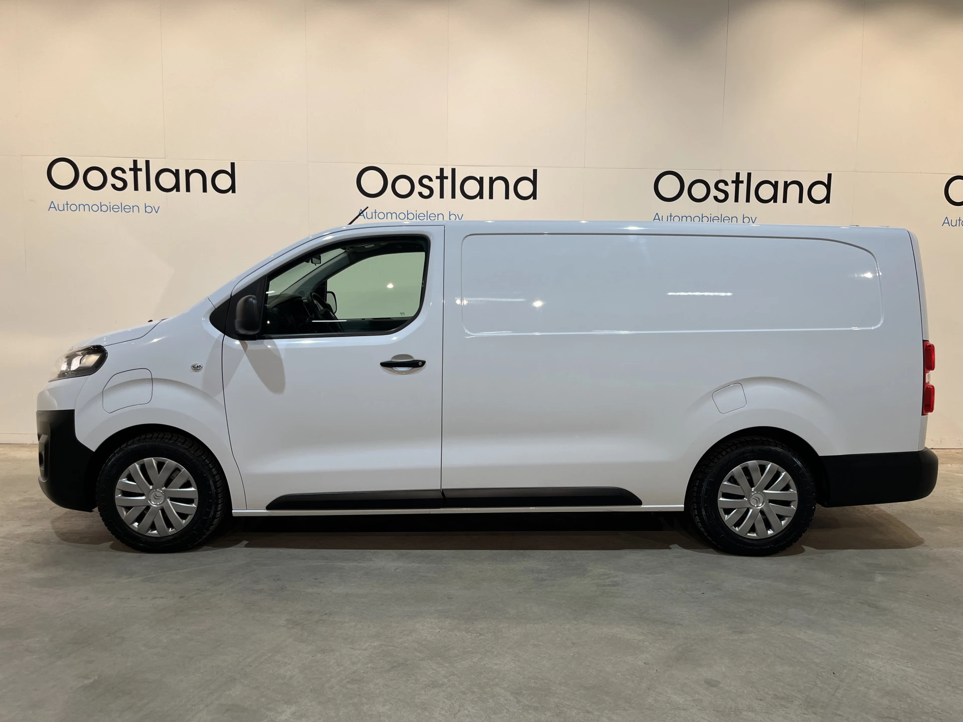Hoofdafbeelding Peugeot e-Expert