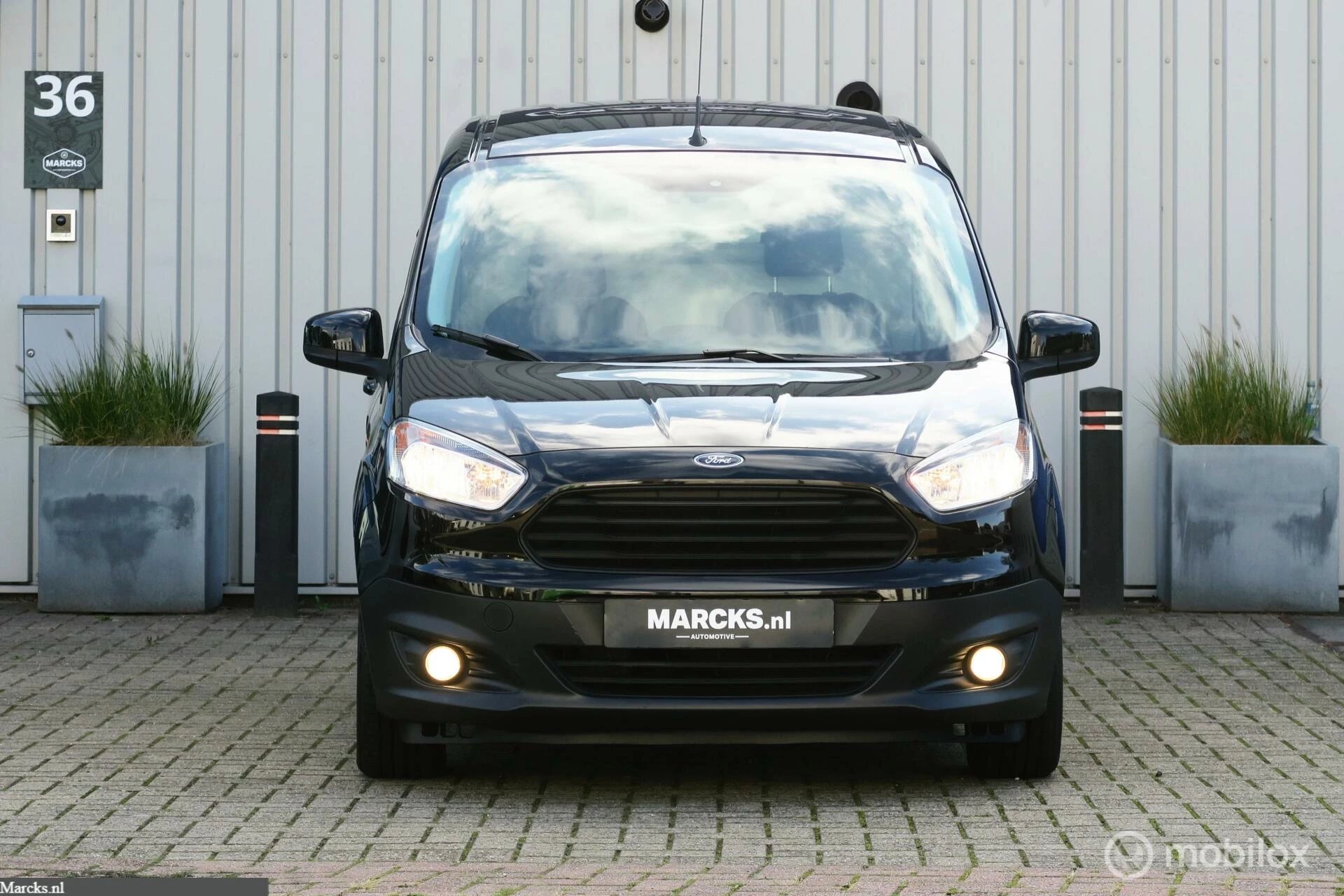 Hoofdafbeelding Ford Transit Courier