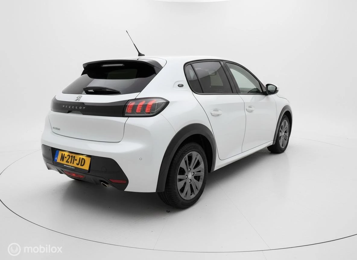 Hoofdafbeelding Peugeot e-208