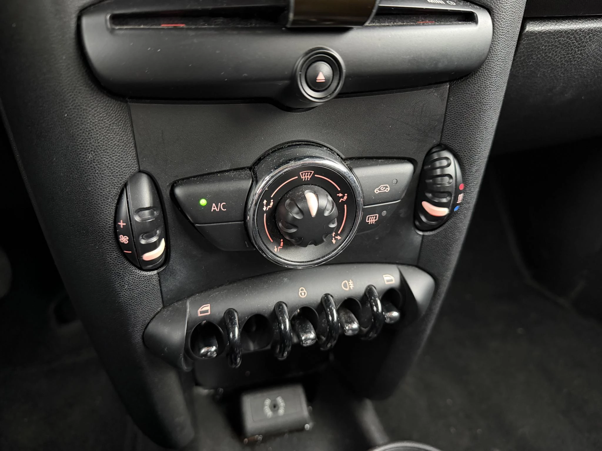 Hoofdafbeelding MINI One