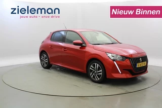 Hoofdafbeelding Peugeot 208 Peugeot 208 1.2 PureTech Allure - Leer, Carplay, Camera, Model 2020