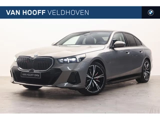 Hoofdafbeelding BMW 5 Serie BMW 5 Serie 530e M Sport Automaat / Panoramadak / Adaptieve LED / Parking Assistant Plus / Comfort Access / Stoelventilatie / Stuurverwarming