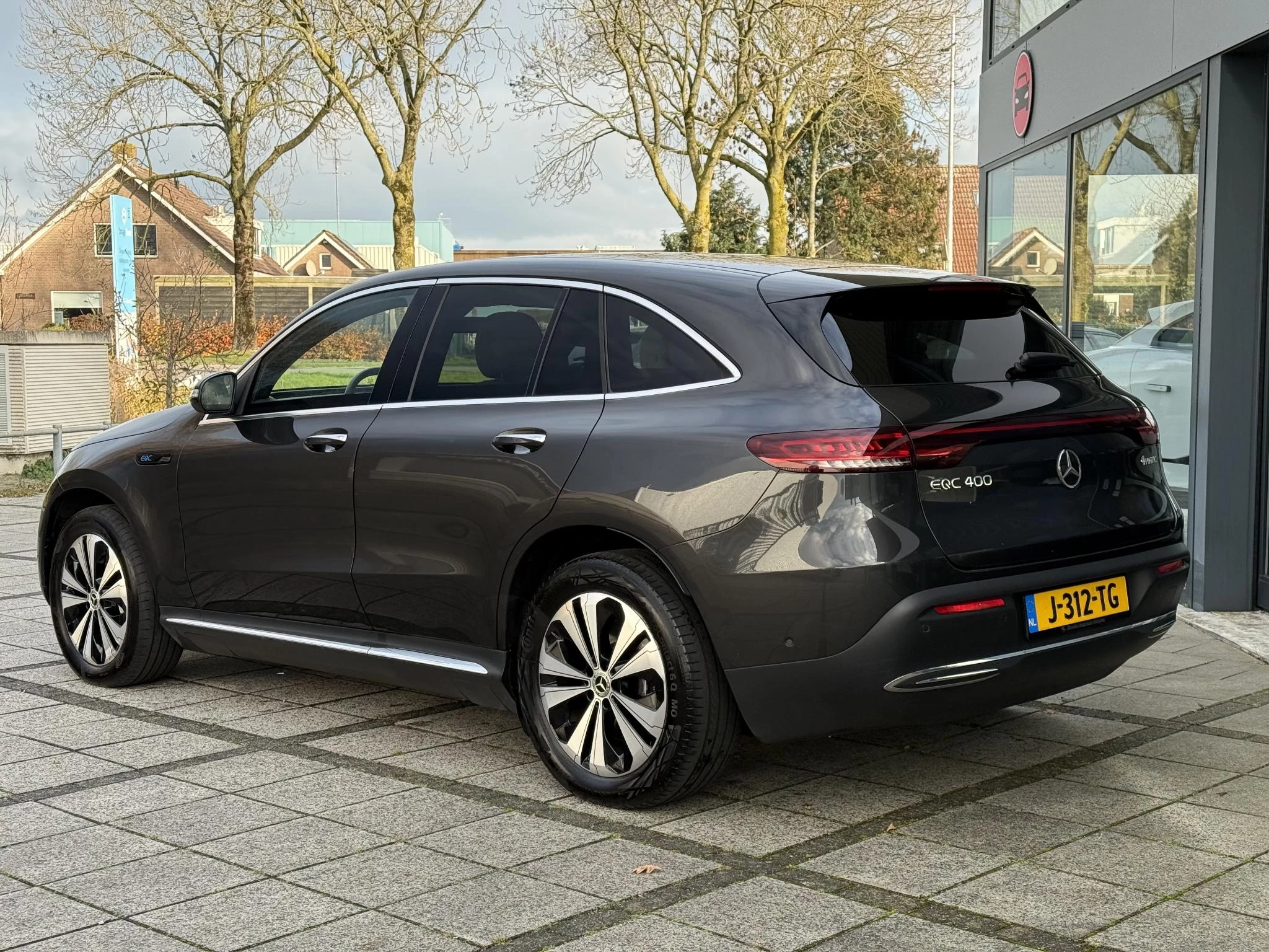 Hoofdafbeelding Mercedes-Benz EQC