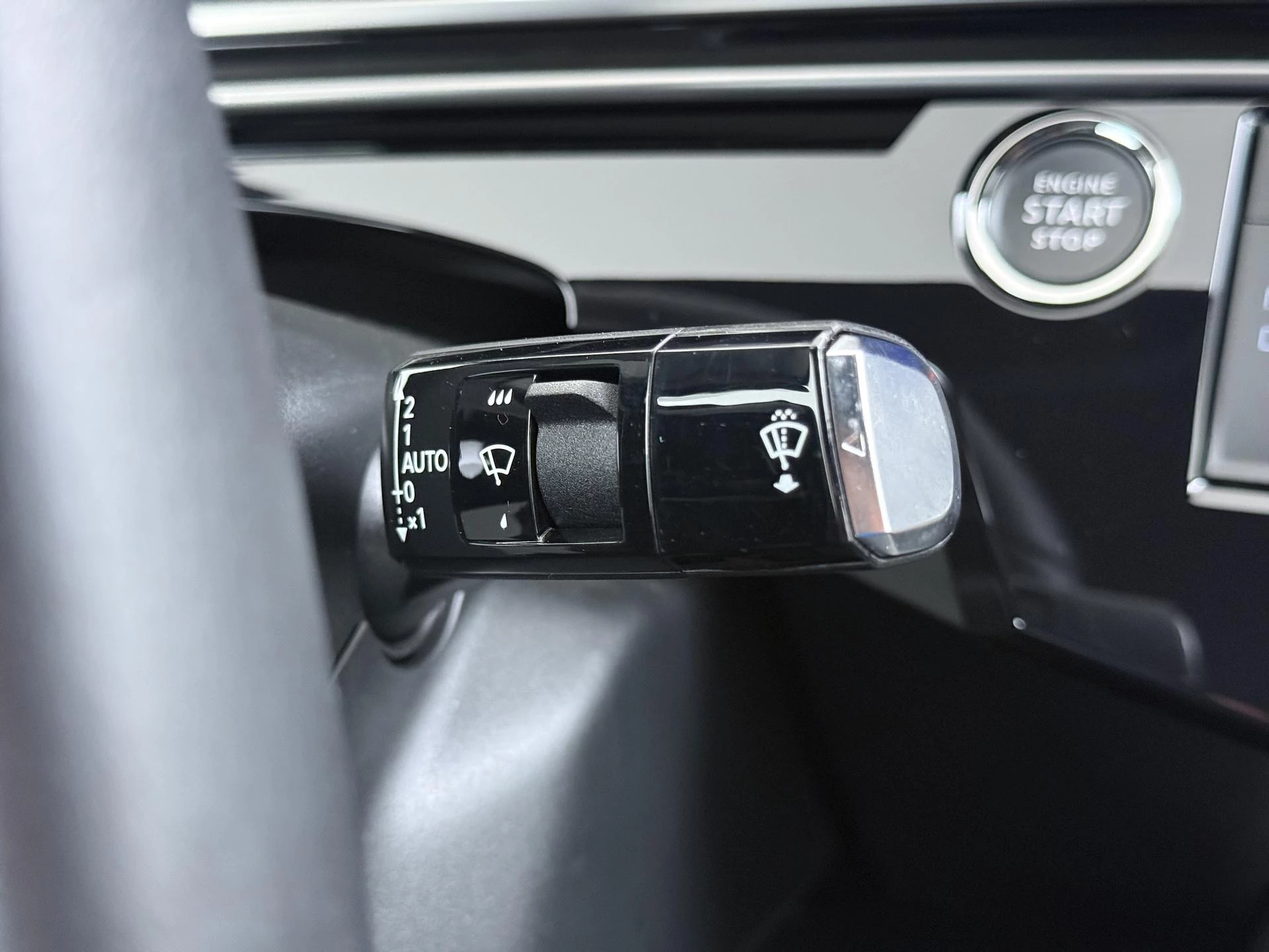 Hoofdafbeelding Peugeot e-3008