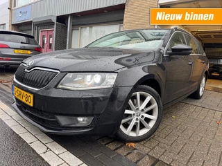 Hoofdafbeelding Škoda Octavia Škoda Octavia 1.2 TSI Greentech Elegance Businessline full options good car