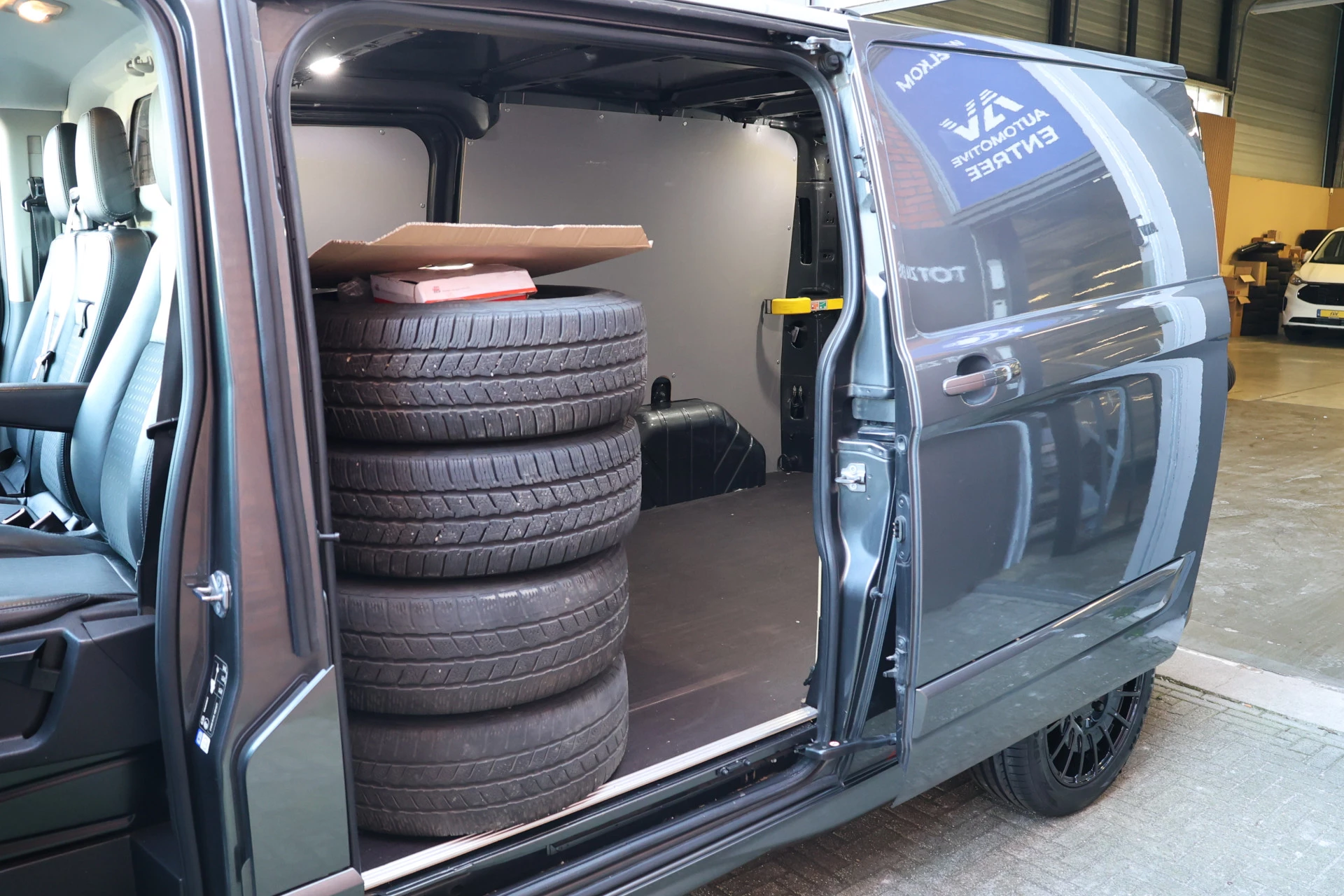 Hoofdafbeelding Ford Transit Custom