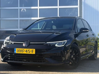 Volkswagen Golf 2.0 TSI R 4Motion 320pk | Akrapovič | R-Performance Pakket | Harman/Kardon Sound | Elektrisch glazen panorama-dak | Matrix led koplampen | Apple Carplay/Android Auto | Virtual Cockpit | Dealer onderhouden!