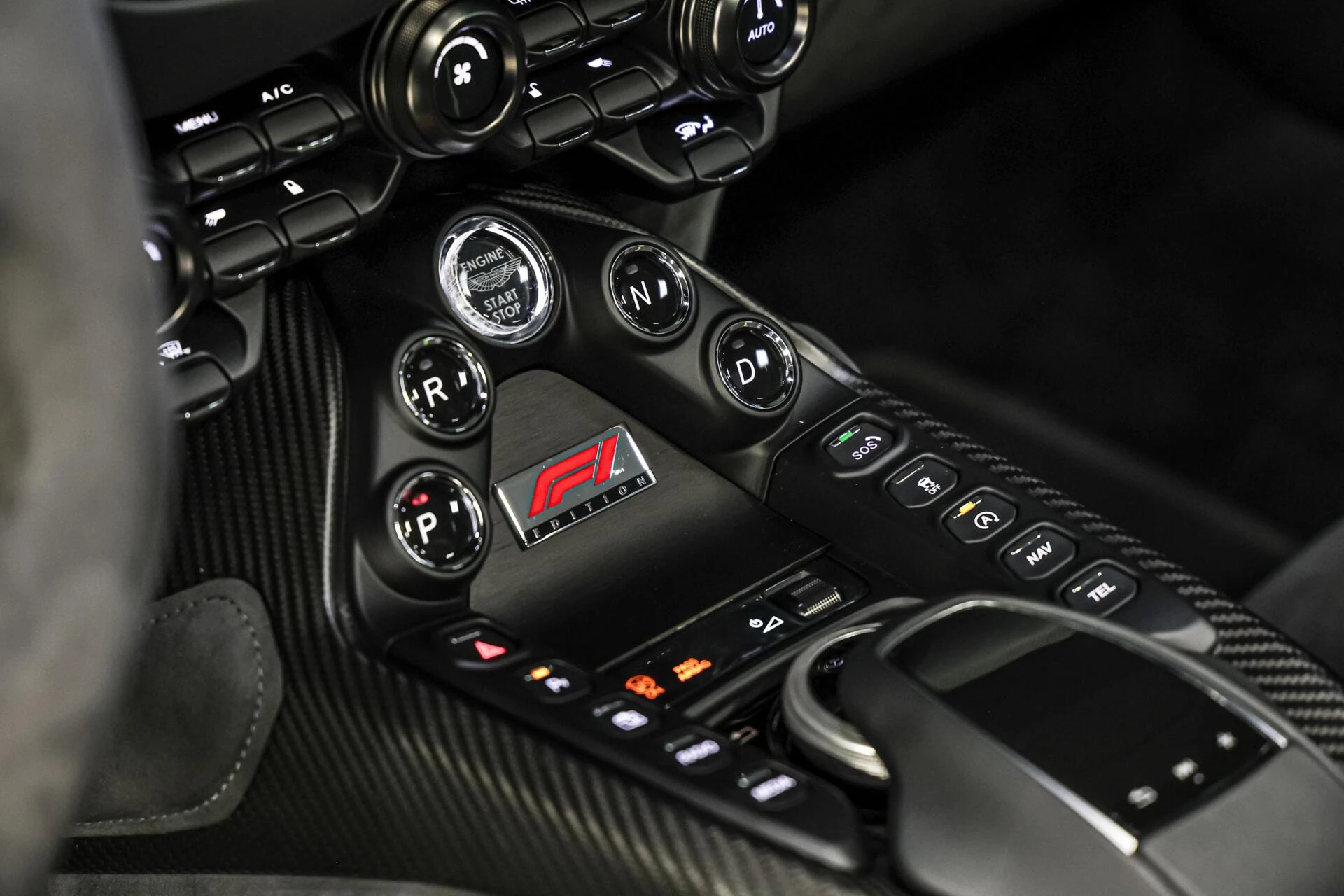 Hoofdafbeelding Aston Martin V8 Vantage