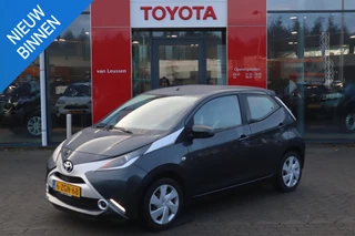 Toyota Aygo X-PLAY 5-DEURS AIRCO CAMERA AUDIO-STUURWIELBED. LED-DAGRIJ BLUETOOTH