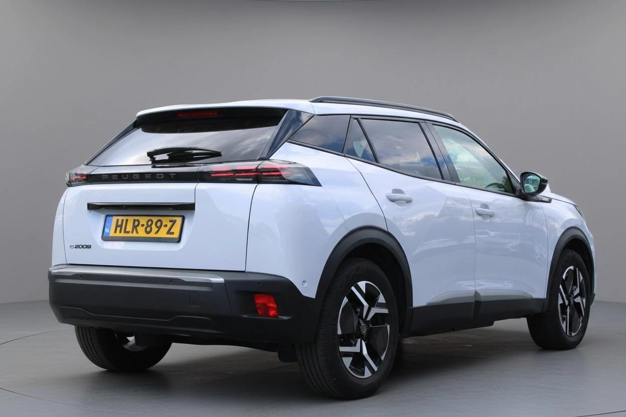Hoofdafbeelding Peugeot e-2008