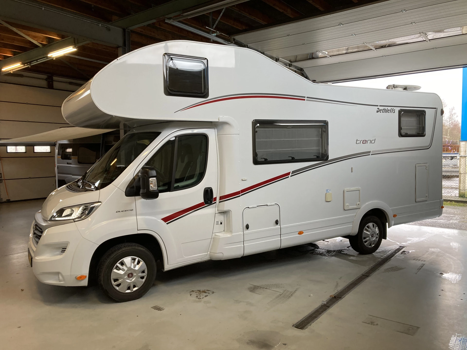 Hoofdafbeelding Dethleffs Trend A 6977 Alkoof | 6 Persoons | 150 PK | 2019 | Luxe en Bomvol