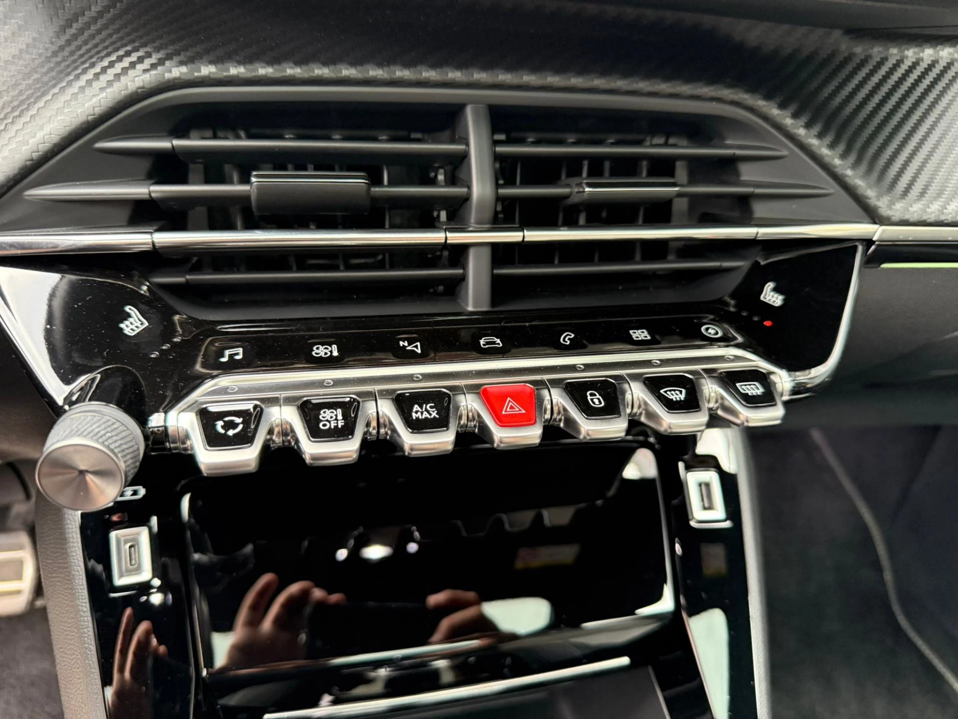 Hoofdafbeelding Peugeot e-208