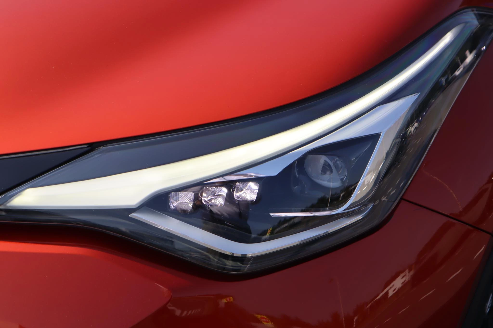 Hoofdafbeelding Toyota C-HR