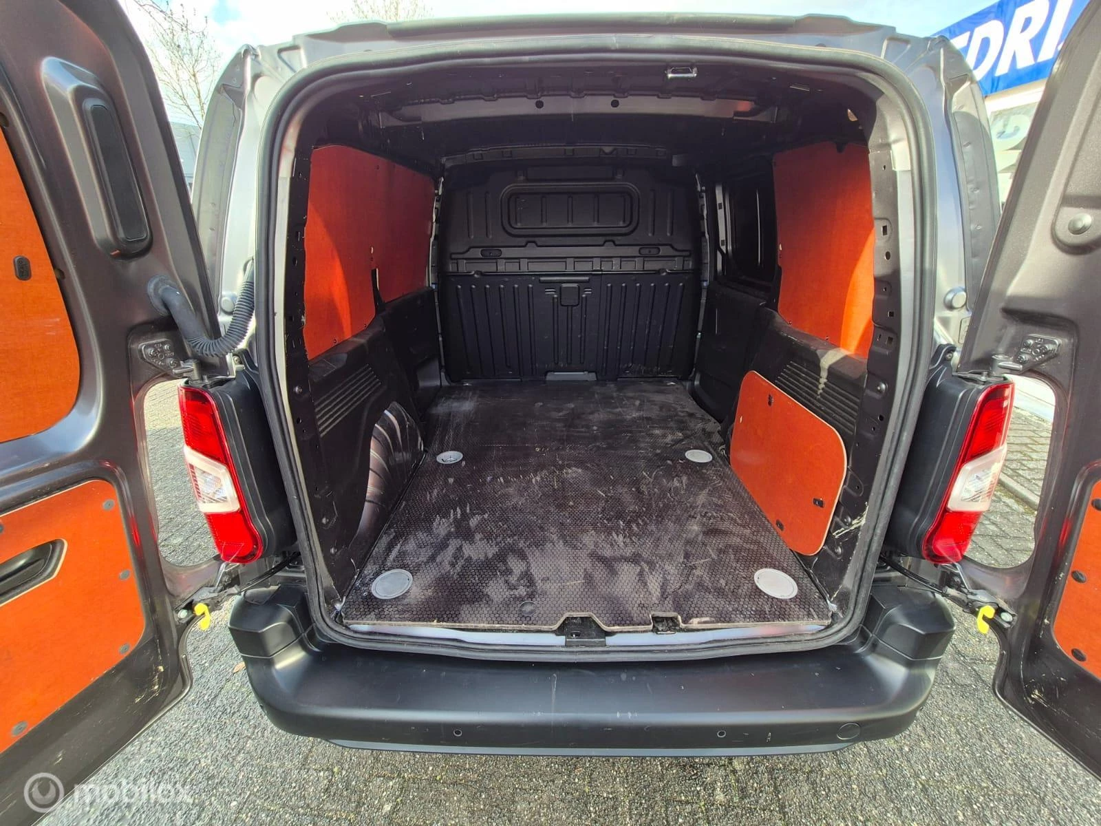 Hoofdafbeelding Peugeot Partner