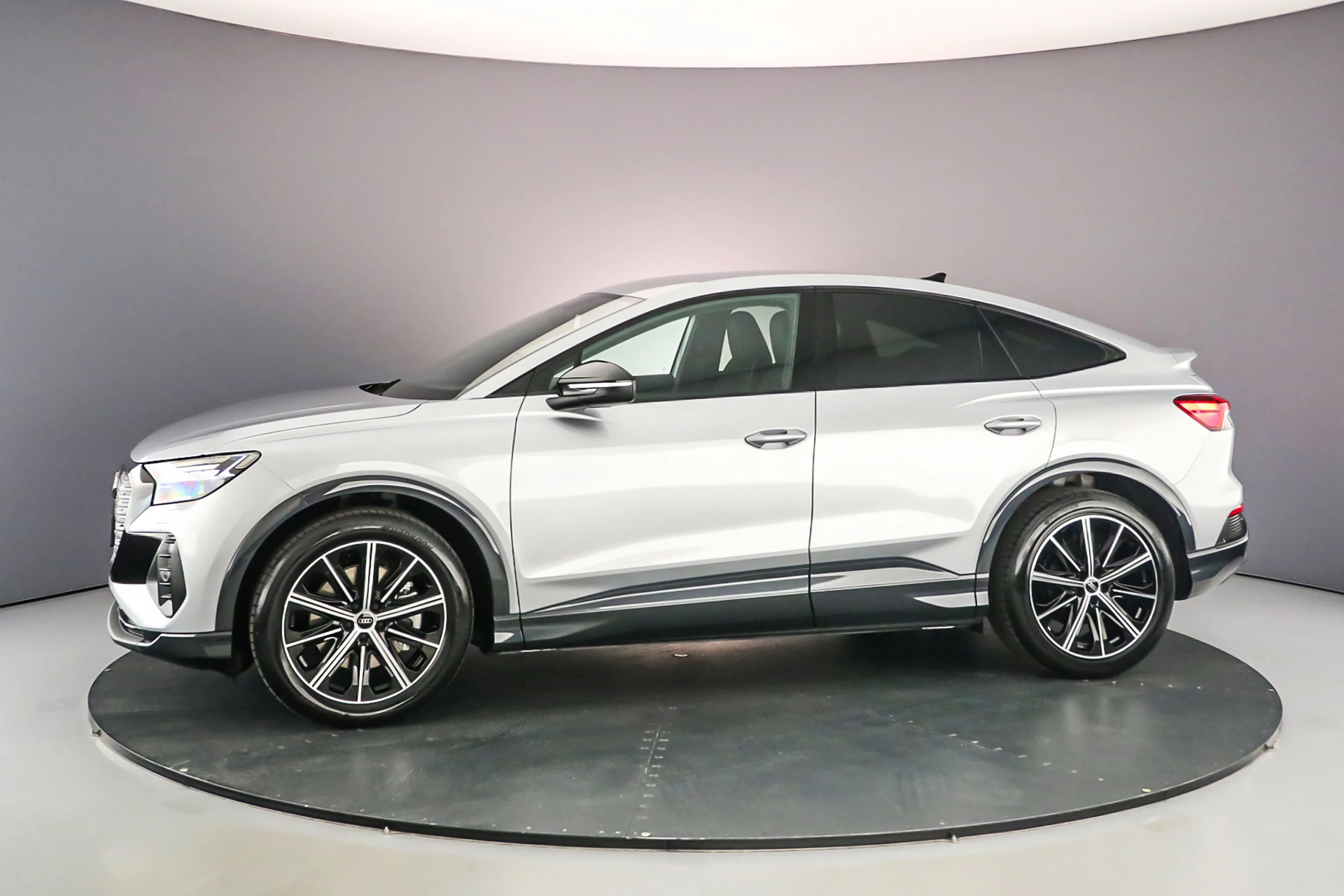 Hoofdafbeelding Audi Q4 e-tron