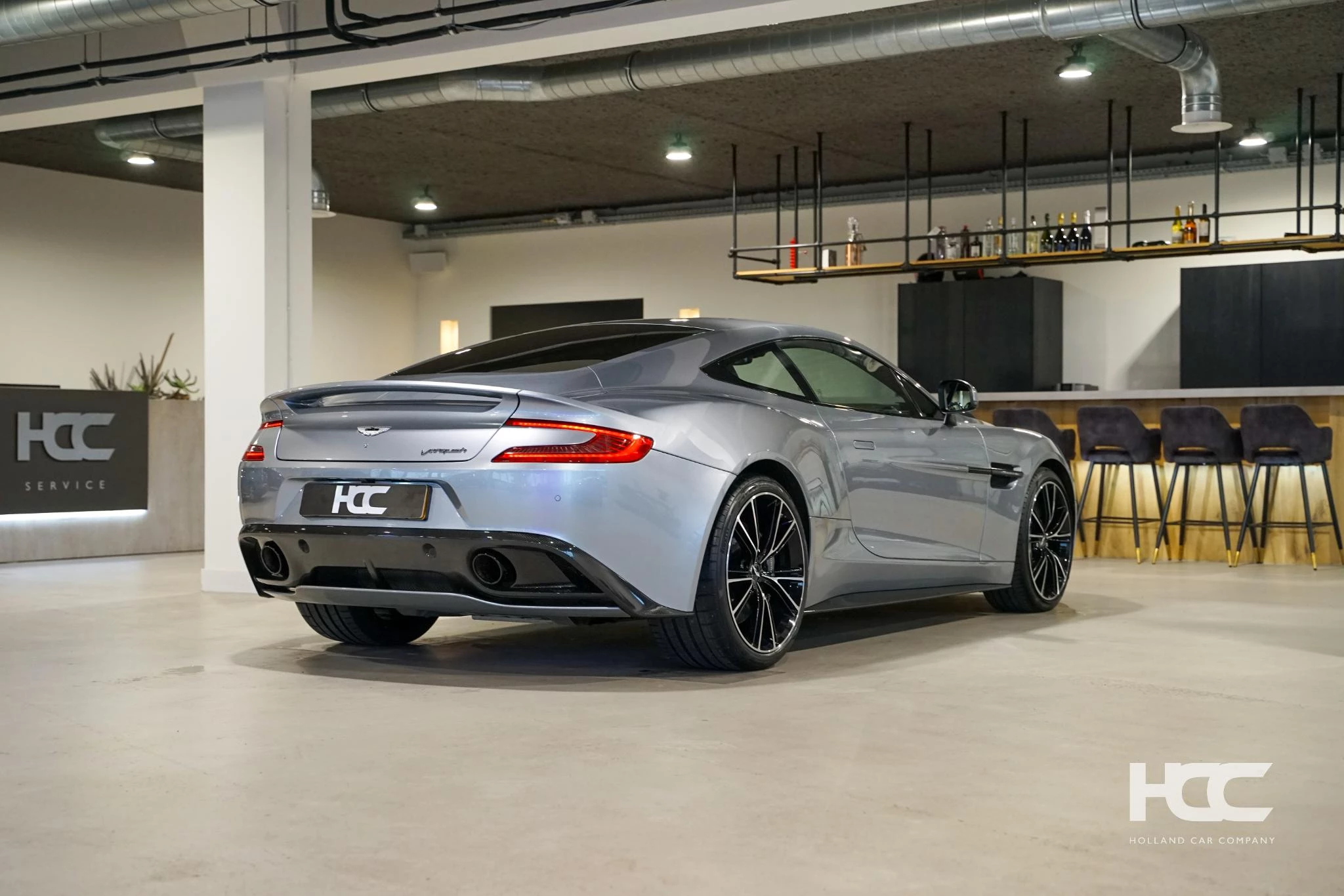 Hoofdafbeelding Aston Martin V12 Vanquish