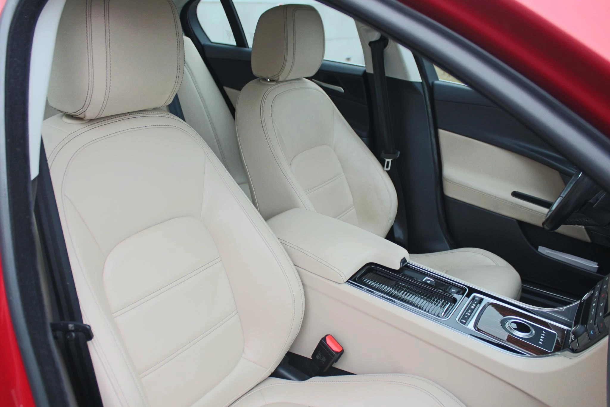 Hoofdafbeelding Jaguar XE