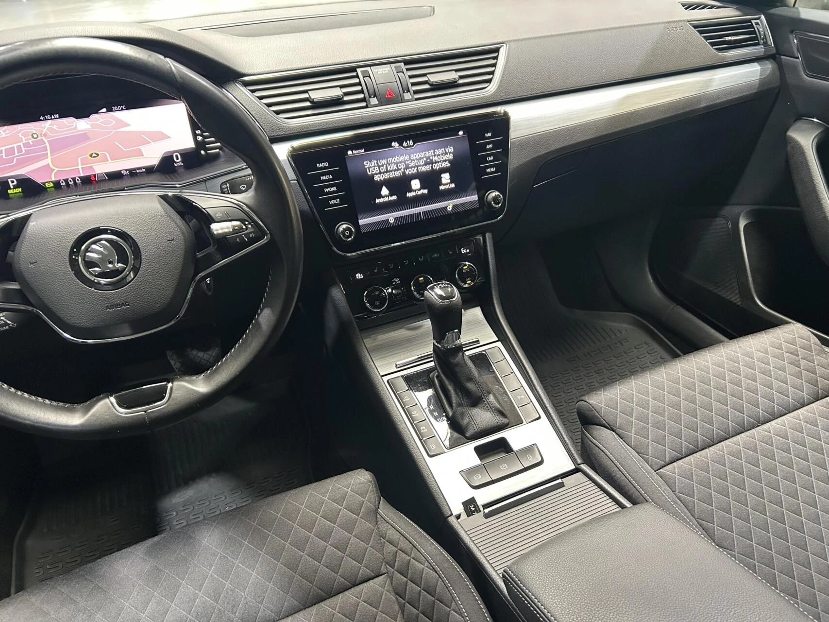 Hoofdafbeelding Škoda Superb