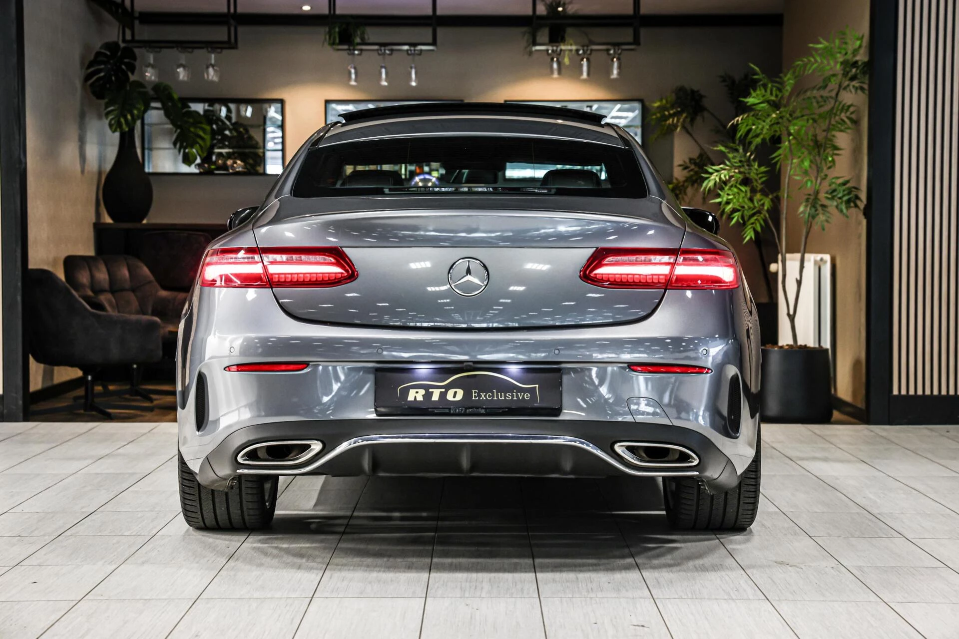 Hoofdafbeelding Mercedes-Benz E-Klasse