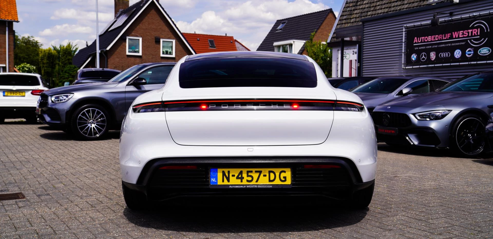 Hoofdafbeelding Porsche Taycan