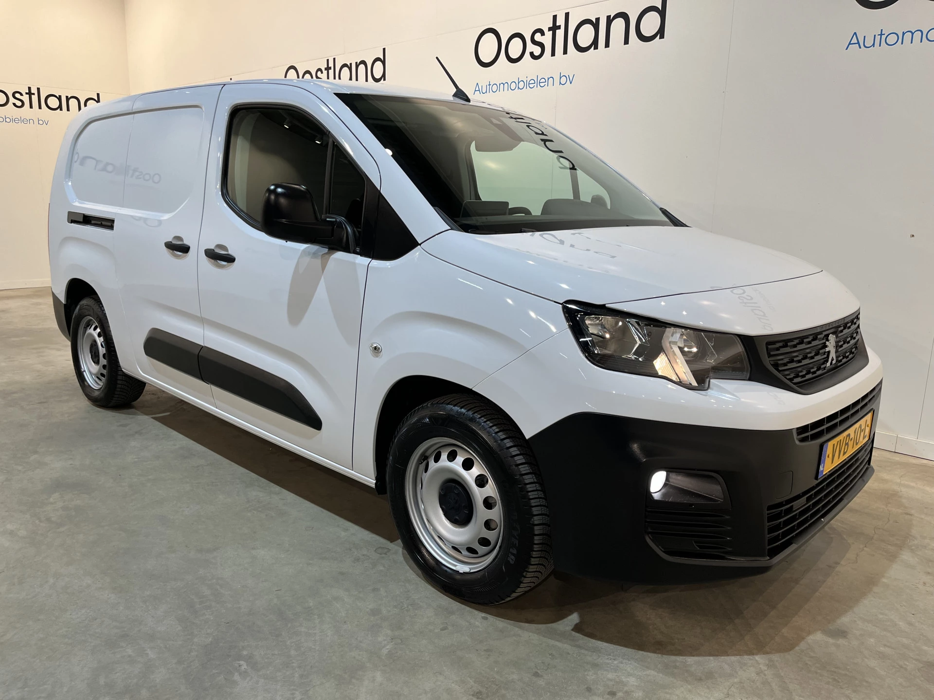 Hoofdafbeelding Peugeot Partner