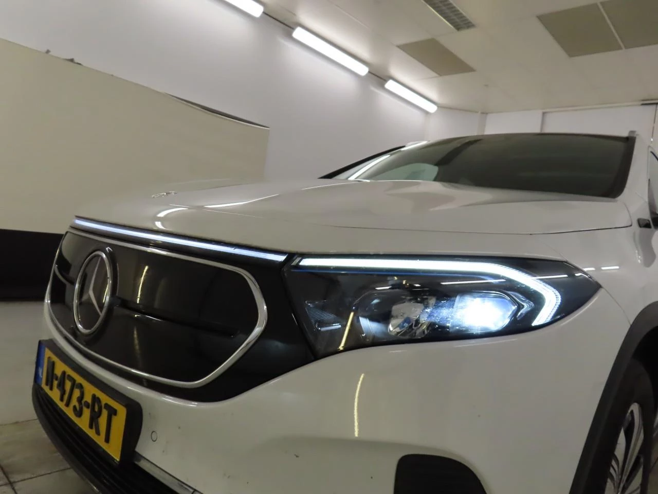 Hoofdafbeelding Mercedes-Benz EQA