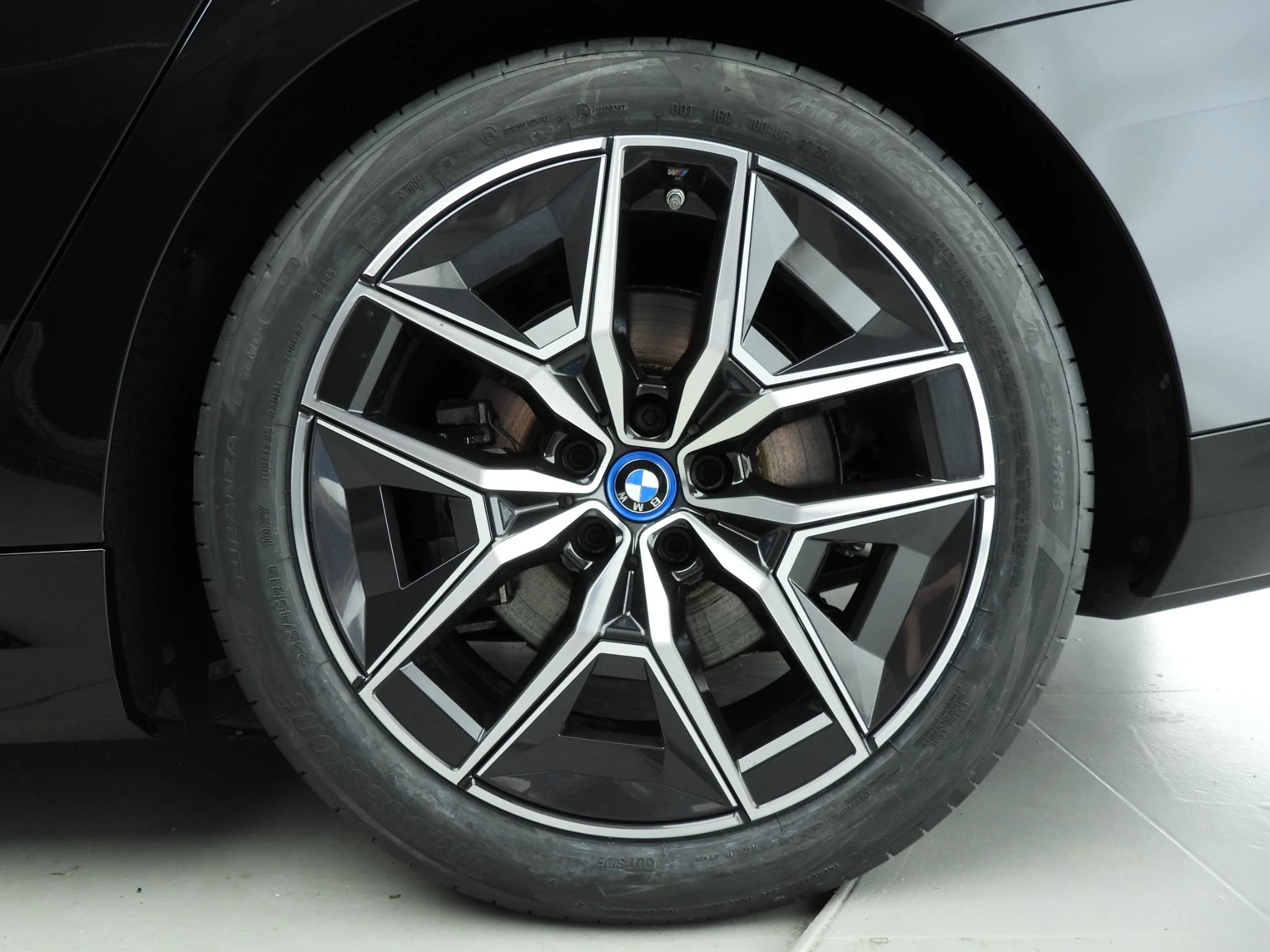 Hoofdafbeelding BMW i5