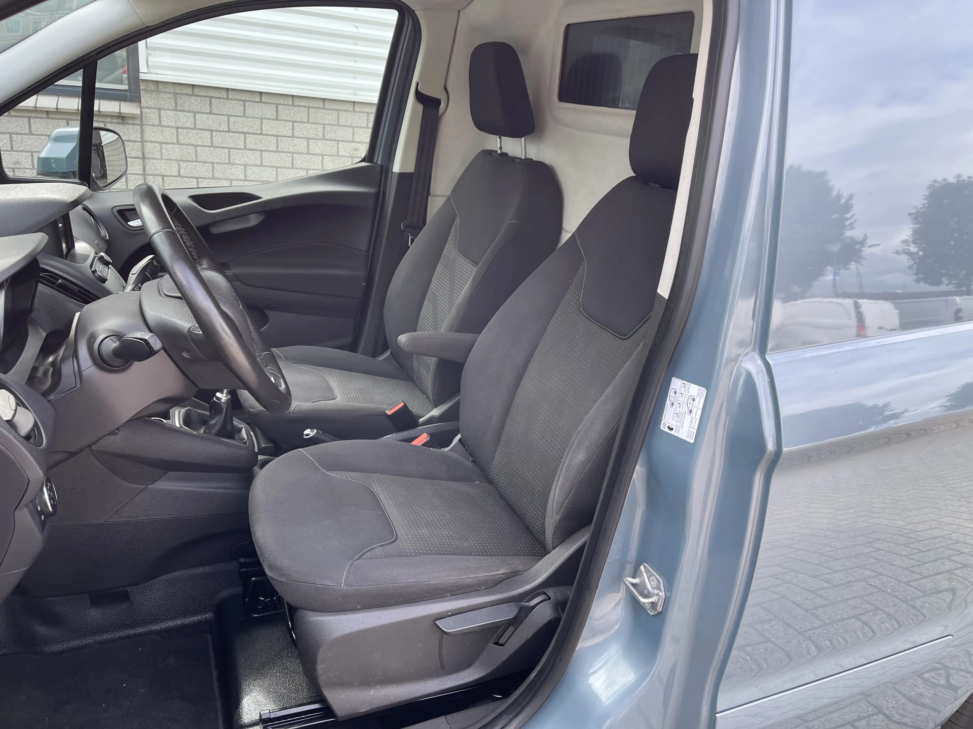 Hoofdafbeelding Ford Transit Courier