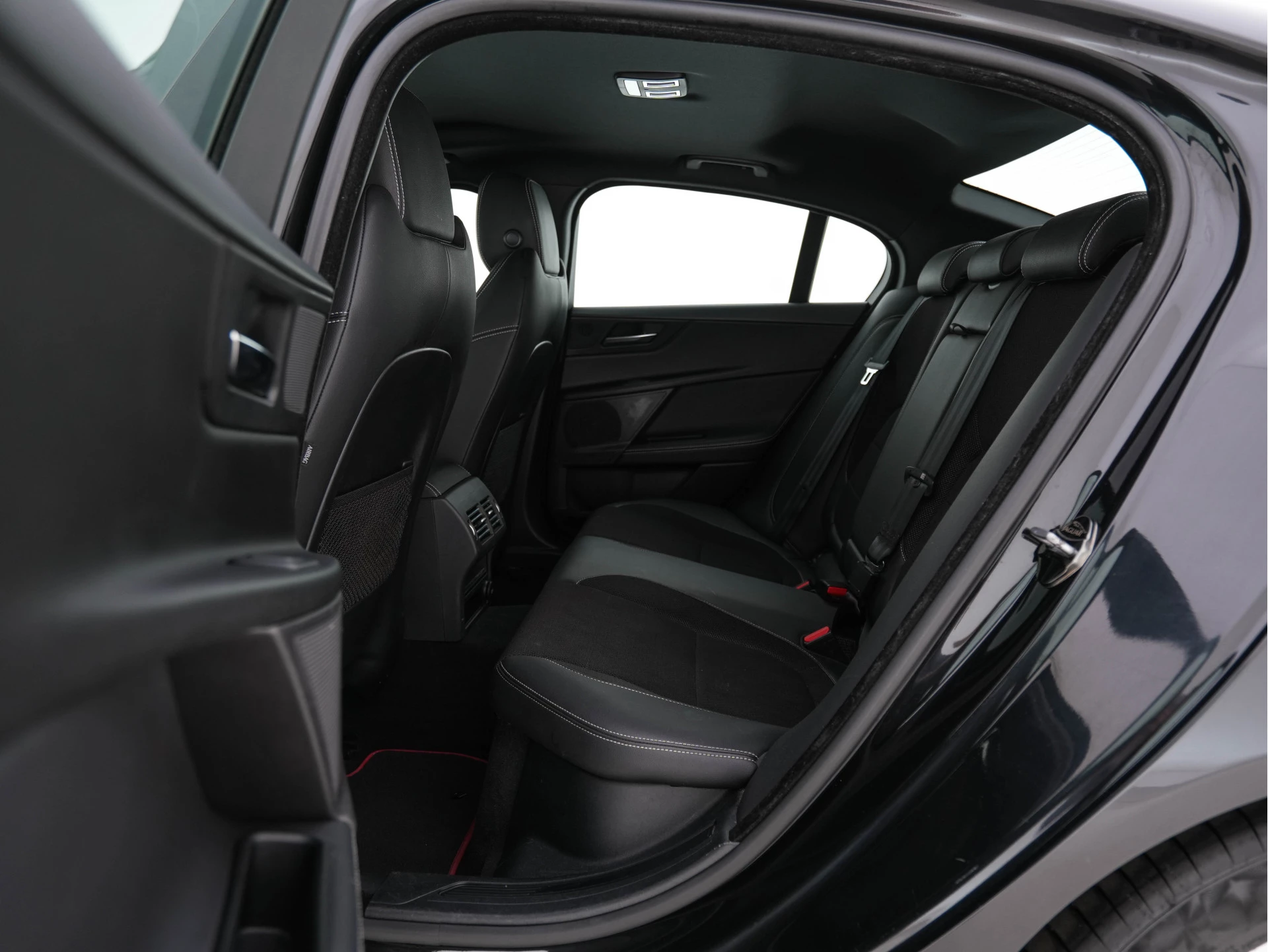 Hoofdafbeelding Jaguar XE