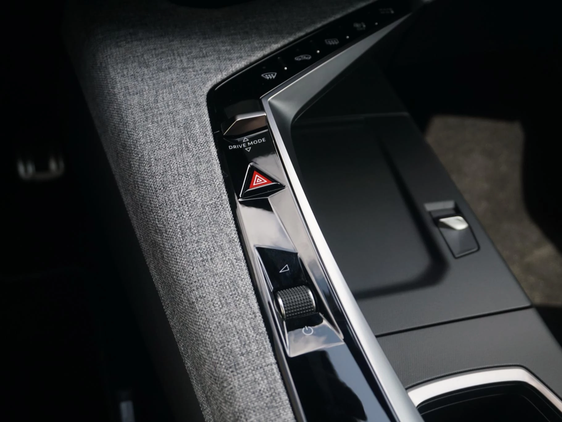 Hoofdafbeelding Peugeot e-5008