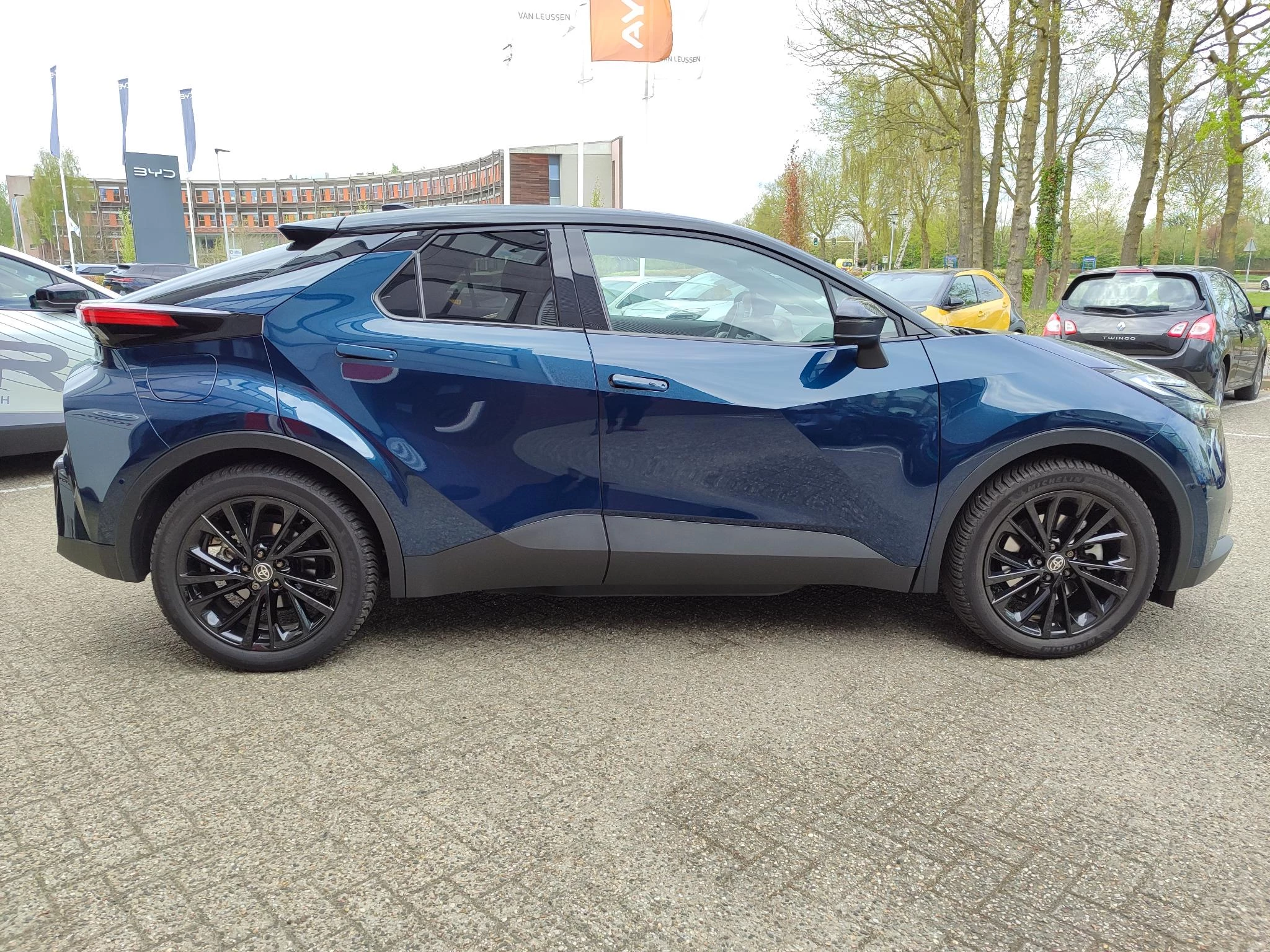 Hoofdafbeelding Toyota C-HR