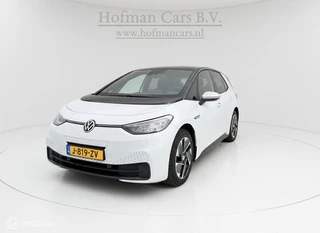 Hoofdafbeelding Volkswagen ID.3 Volkswagen ID.3 First 58 kWh 2020 – Trekhaak – SOH 89% – 4-Seizoensbanden - Incl. MOBA Certificaat – Wit