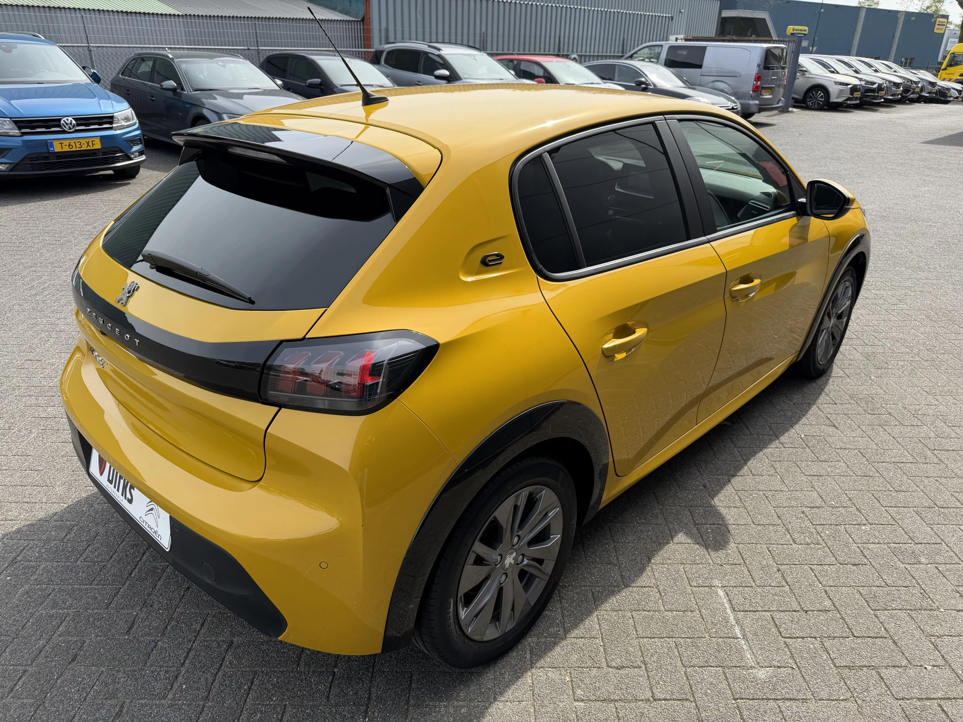 Hoofdafbeelding Peugeot e-208