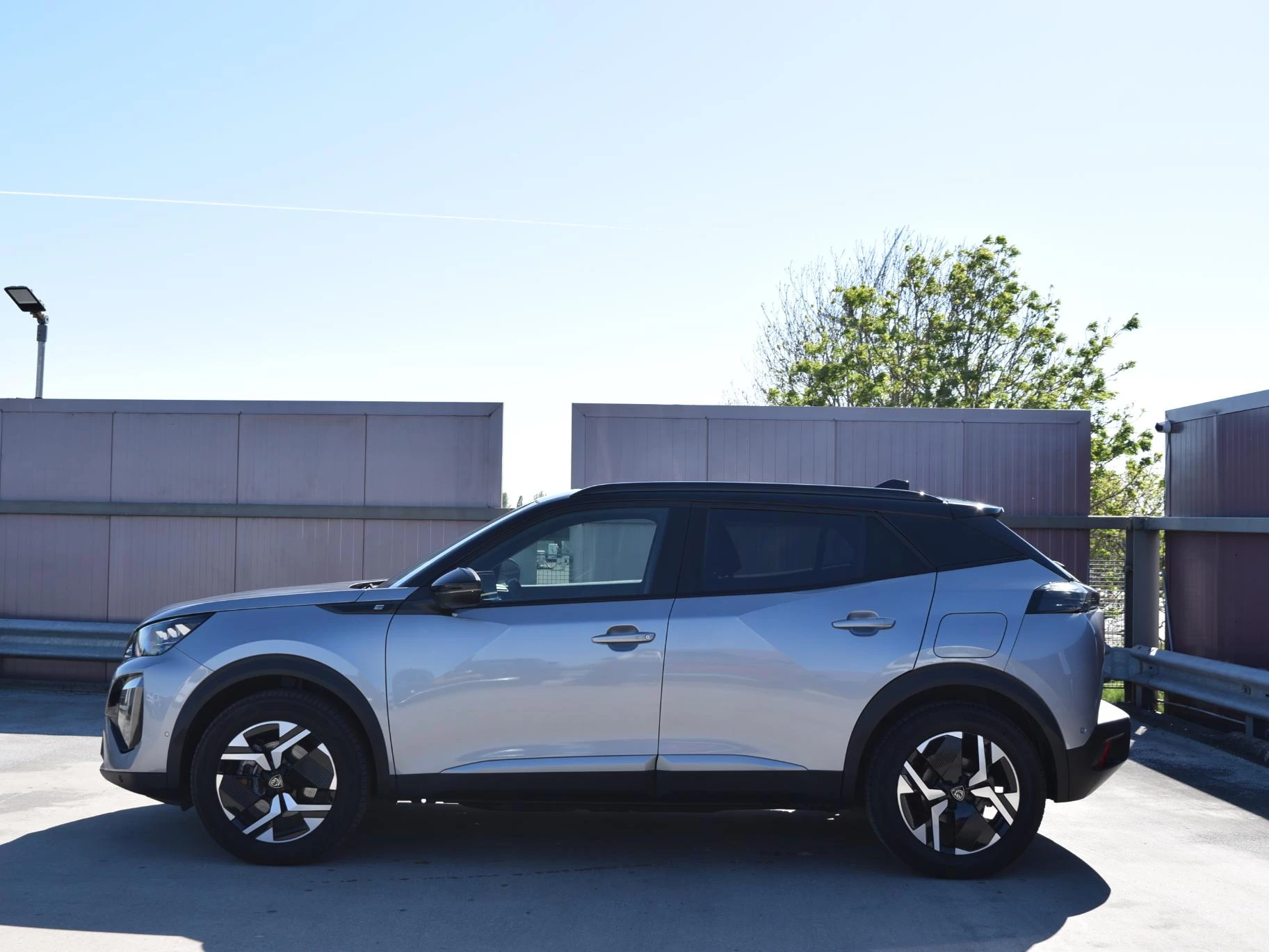 Hoofdafbeelding Peugeot e-2008