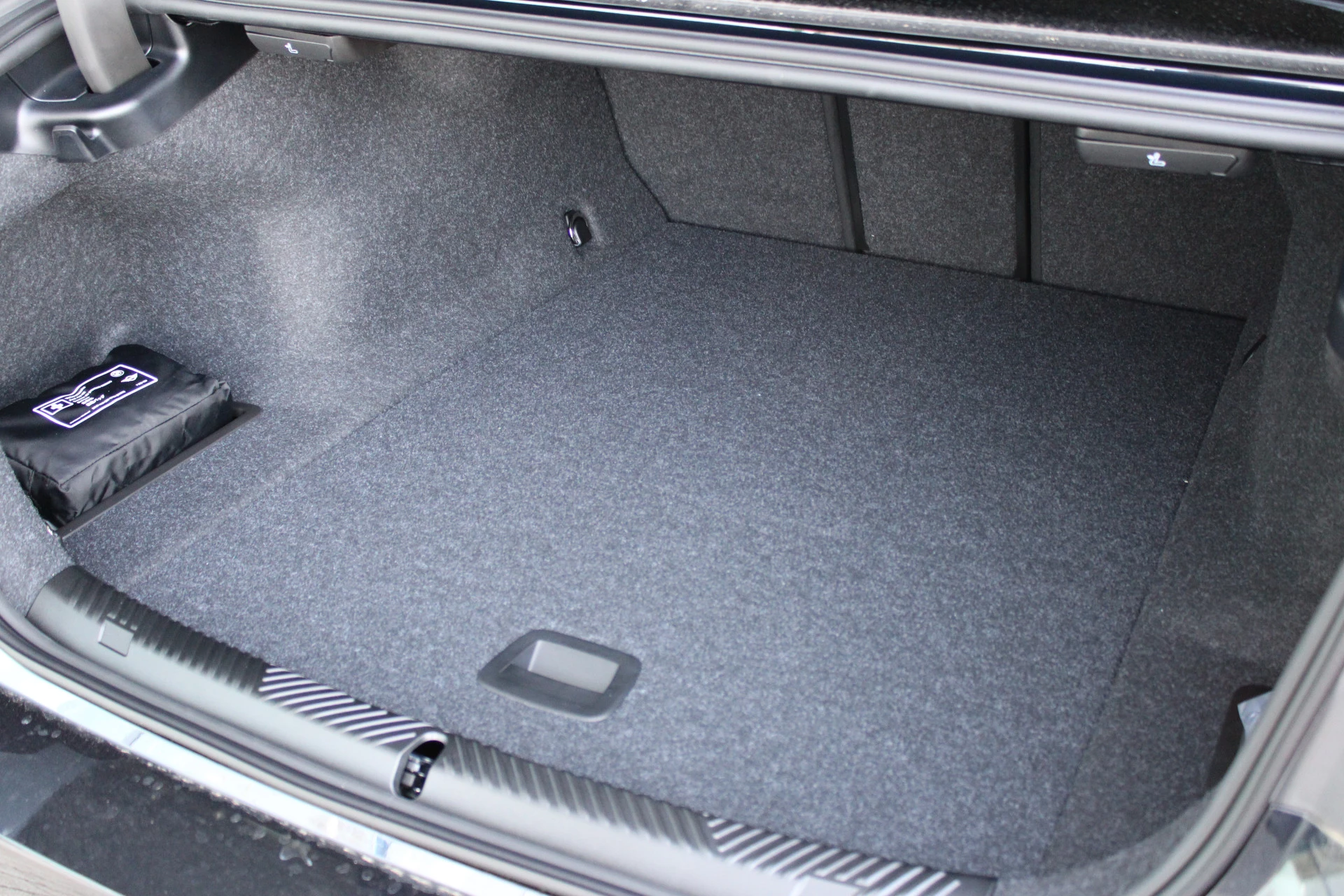 Hoofdafbeelding BMW i5