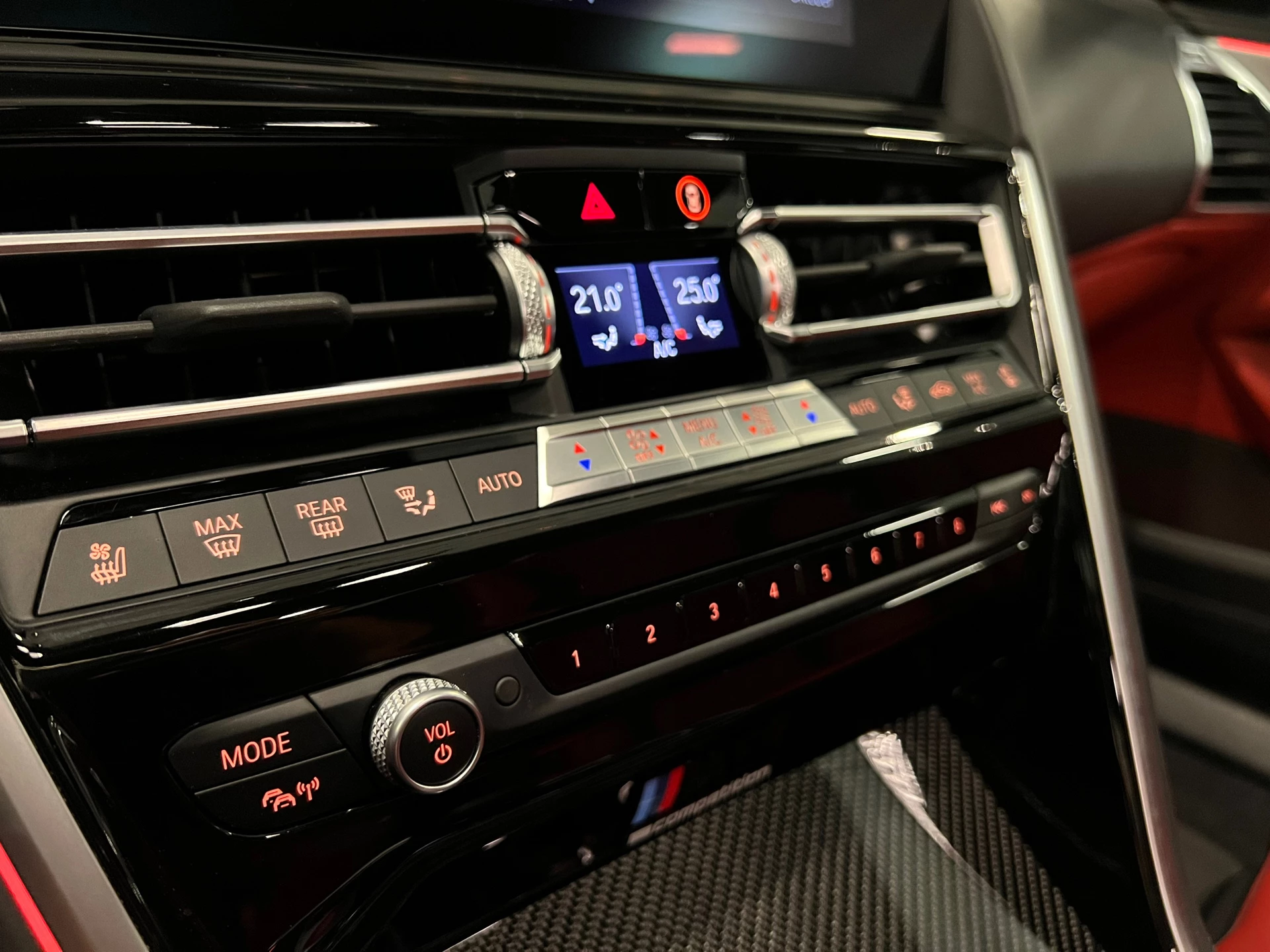Hoofdafbeelding BMW M8