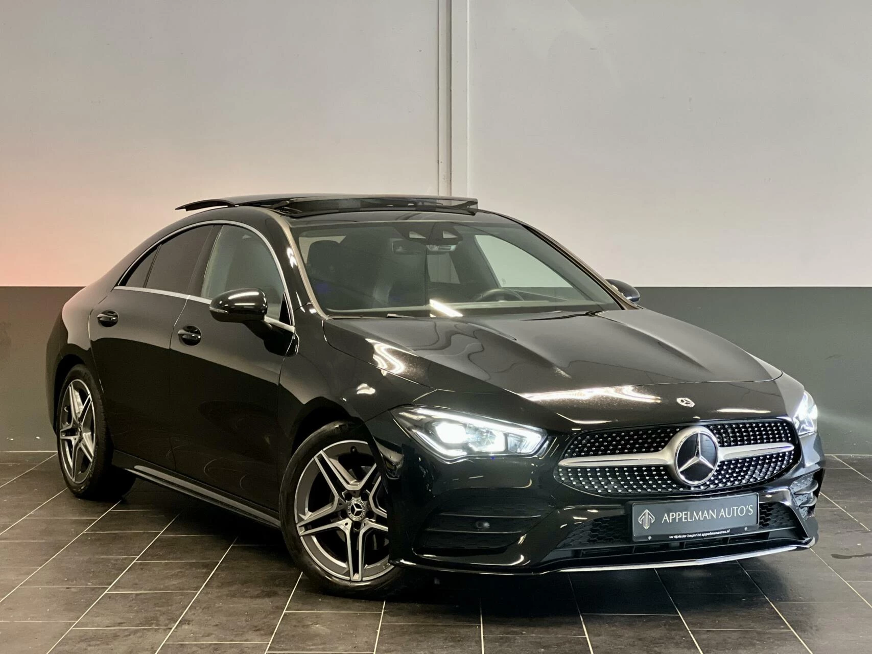 Hoofdafbeelding Mercedes-Benz CLA