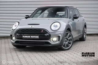 Hoofdafbeelding MINI Clubman Mini Clubman 2.0 Cooper S Chili Serious Business | CarPlay | Cruise | Sportstoelen | Punch Pure Burgundy | Stoelverw. | Sfeerverlichting | Recent onderhoud | 18 Inch |