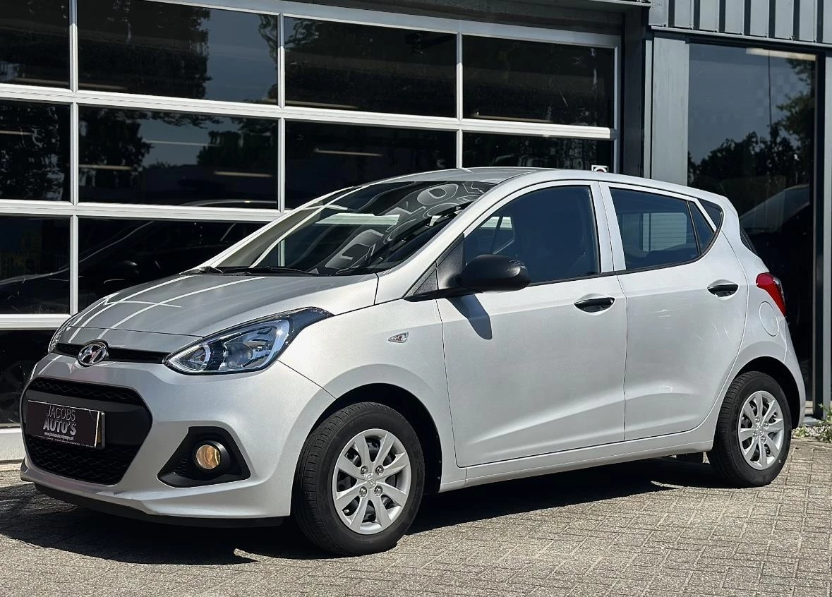 Hoofdafbeelding Hyundai i10
