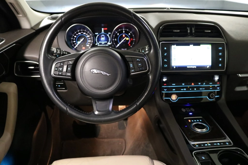 Hoofdafbeelding Jaguar F-PACE