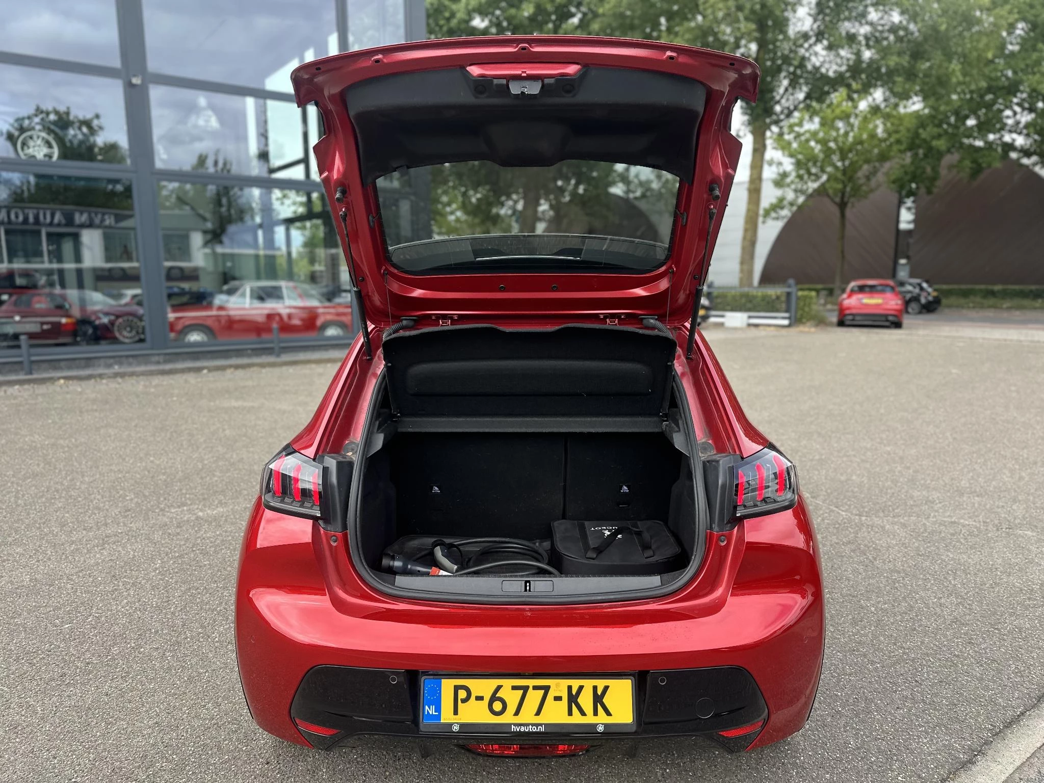 Hoofdafbeelding Peugeot e-208