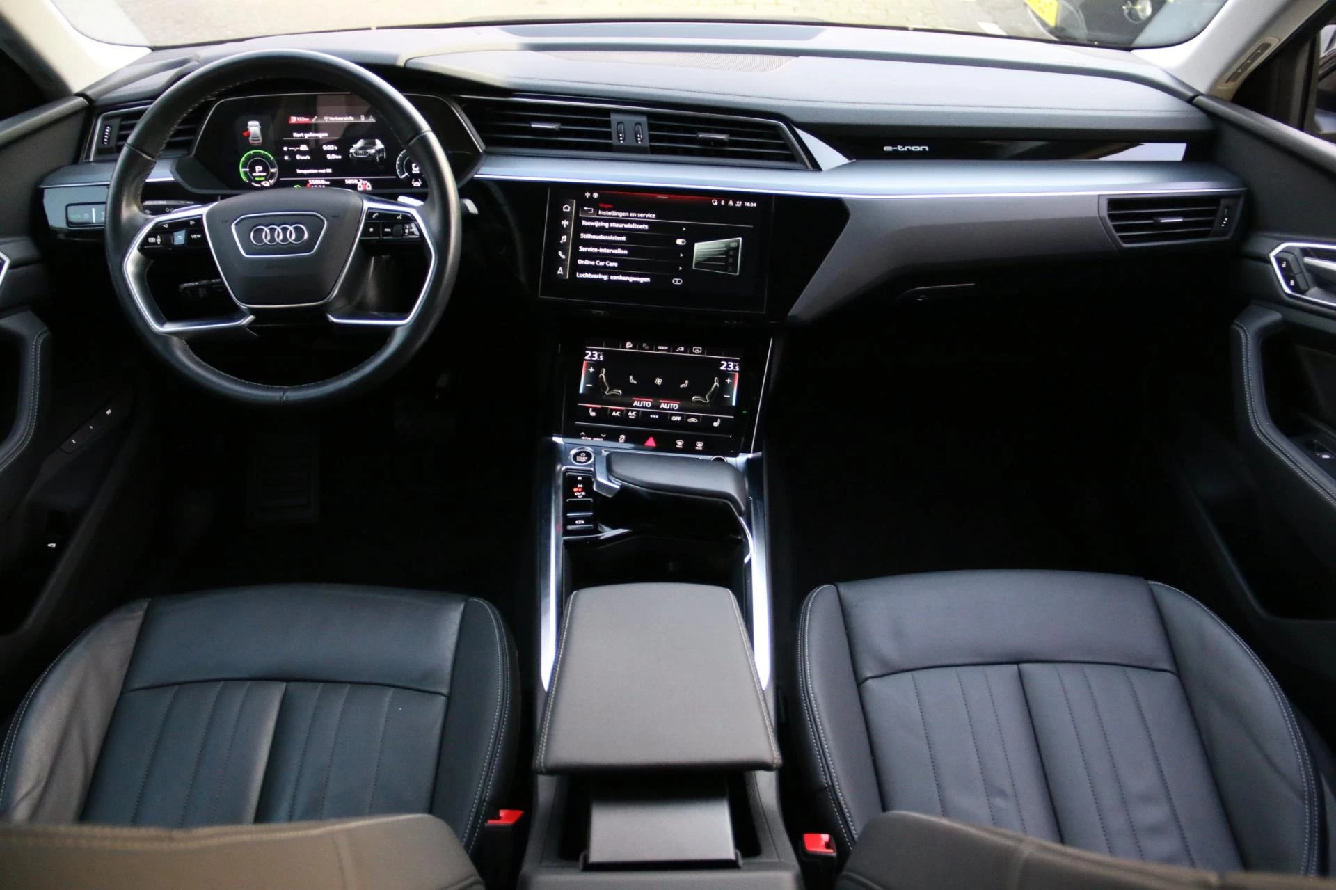 Hoofdafbeelding Audi e-tron